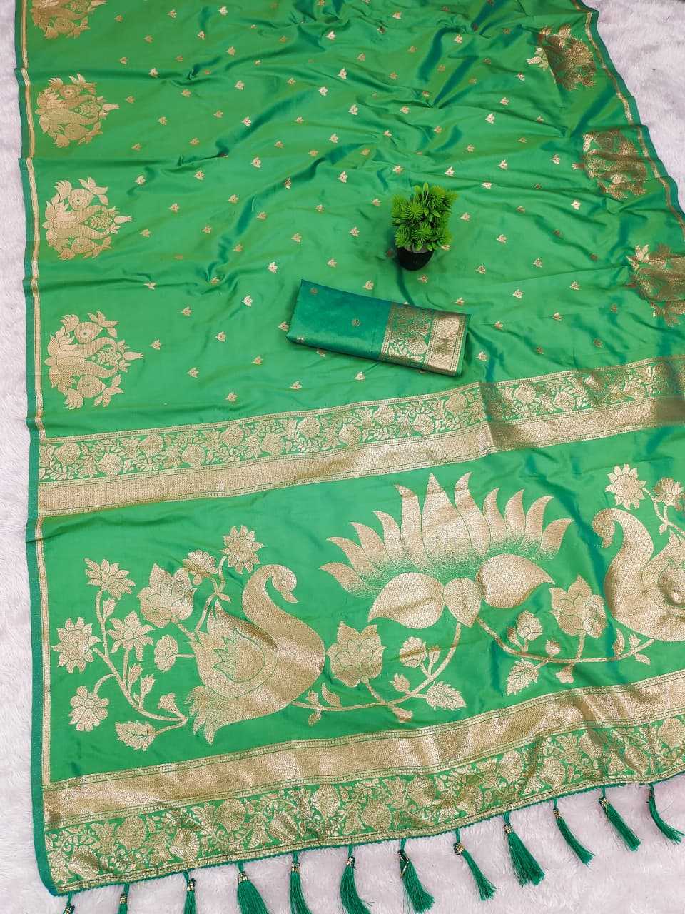 Zari Border Saree