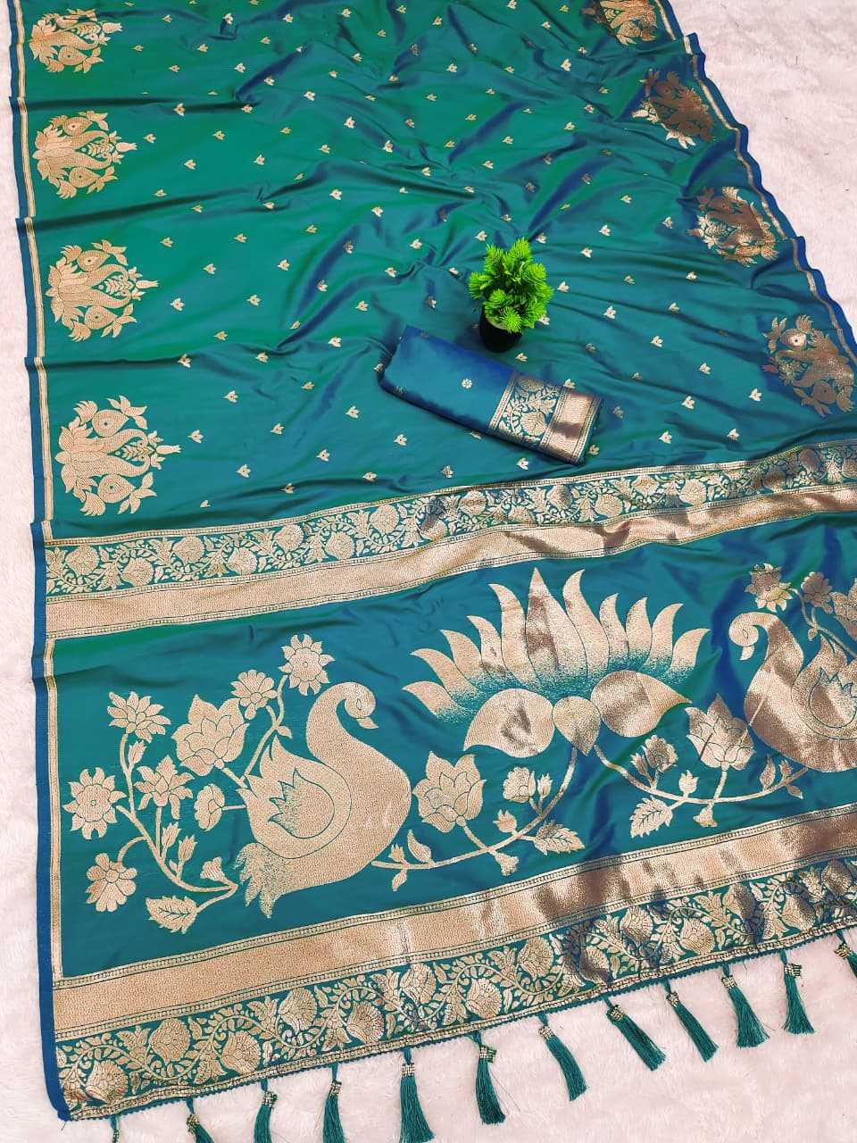 Zari Border Saree