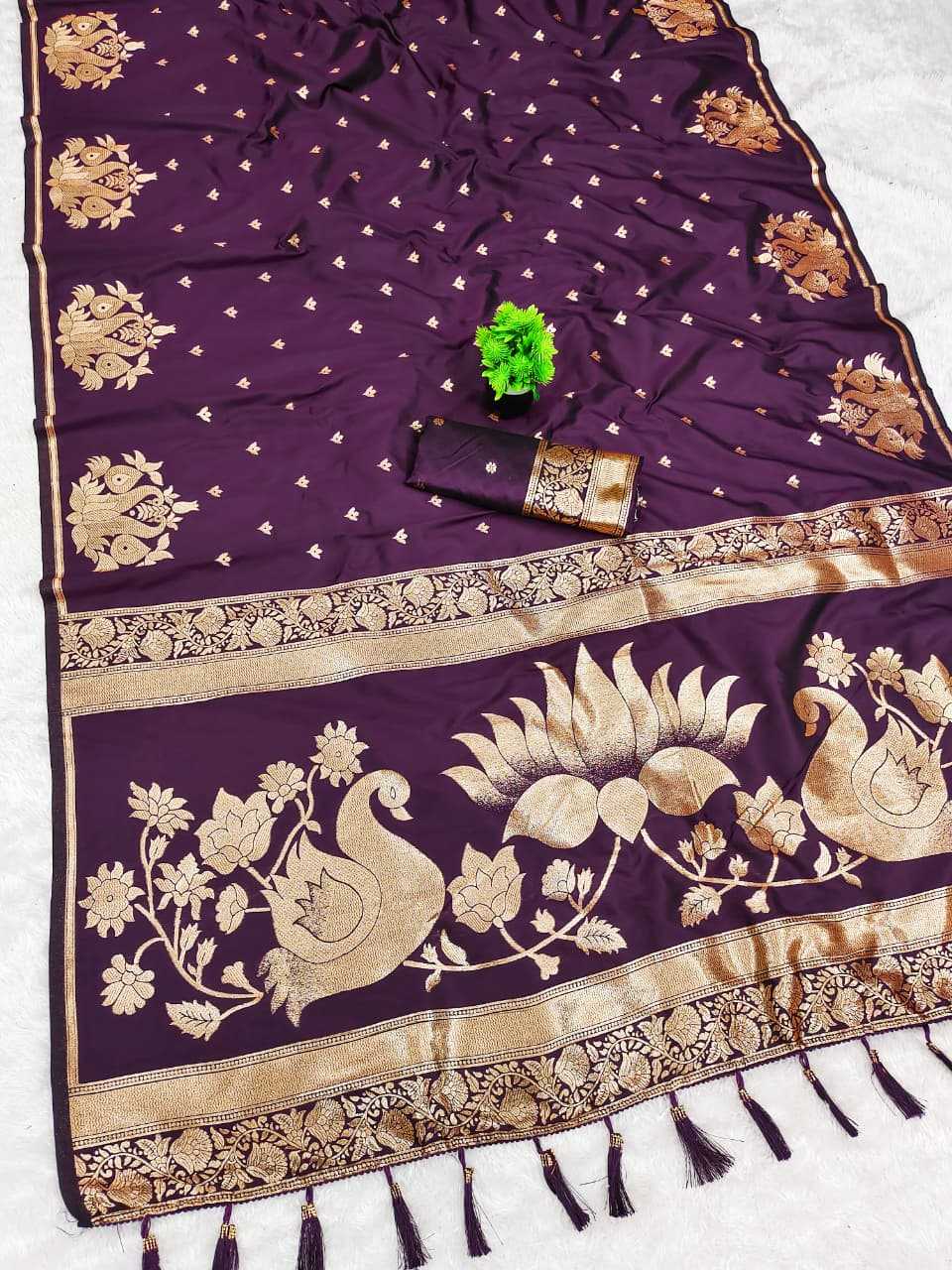 Zari Border Saree