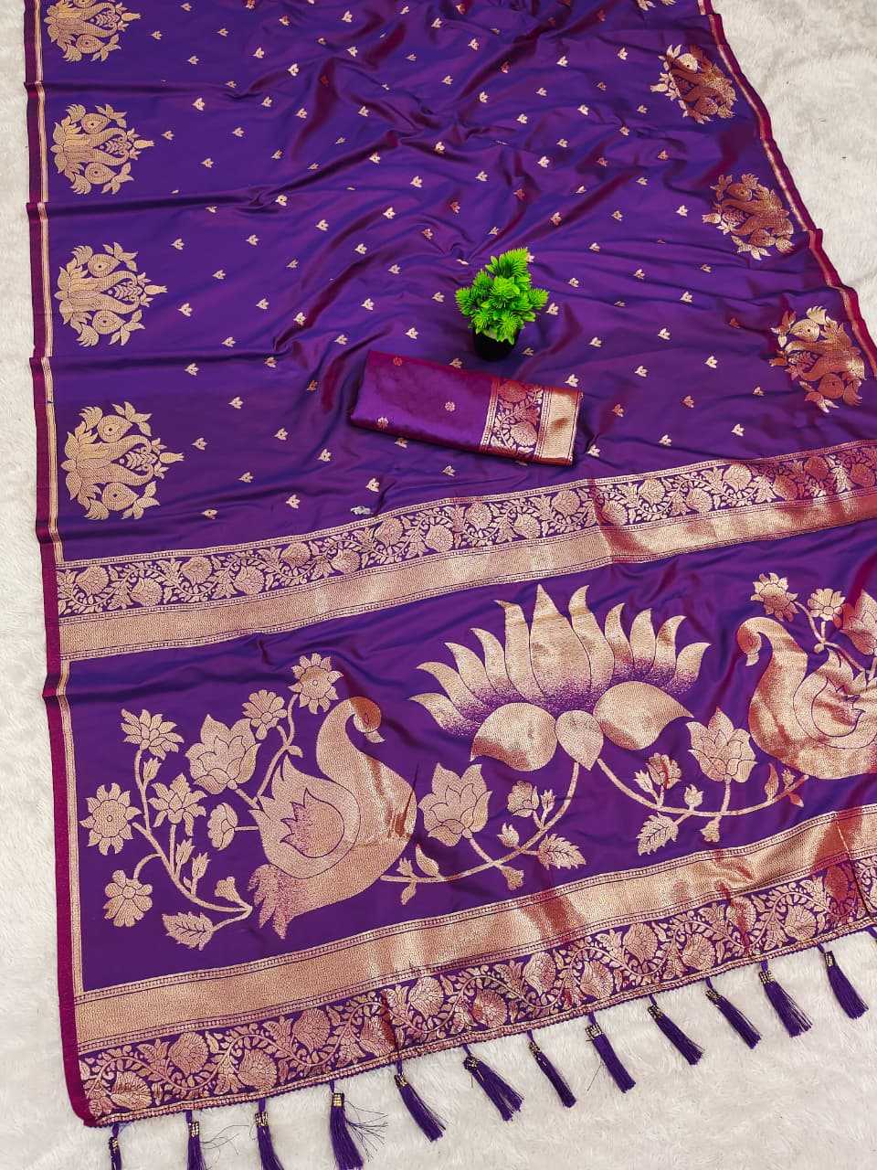 Zari Border Saree