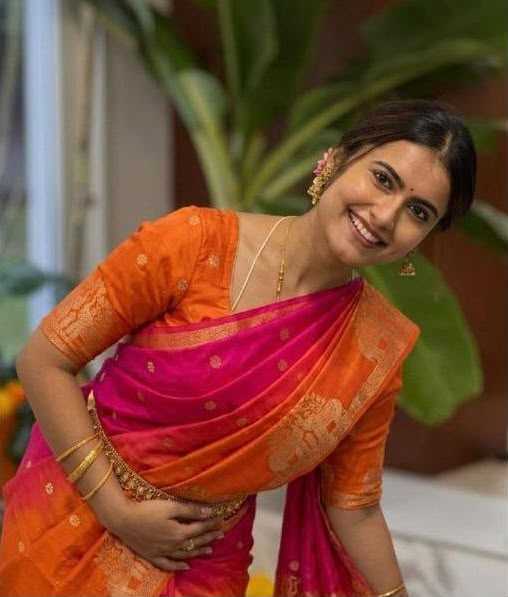 Chaarvi Muslin Silk Printed Saree