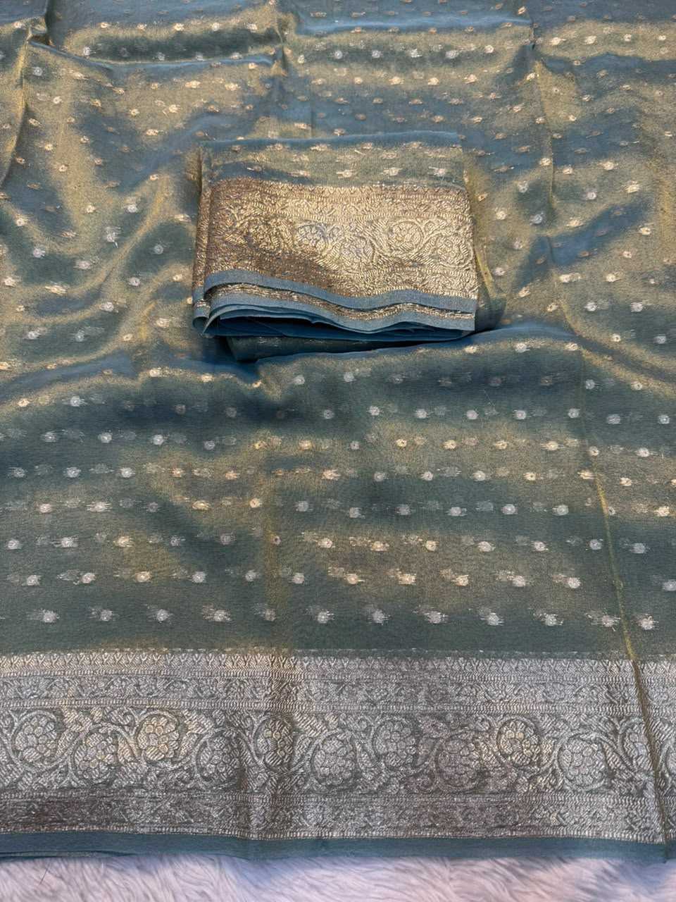 Eshani Tissue Silk Soft Saree