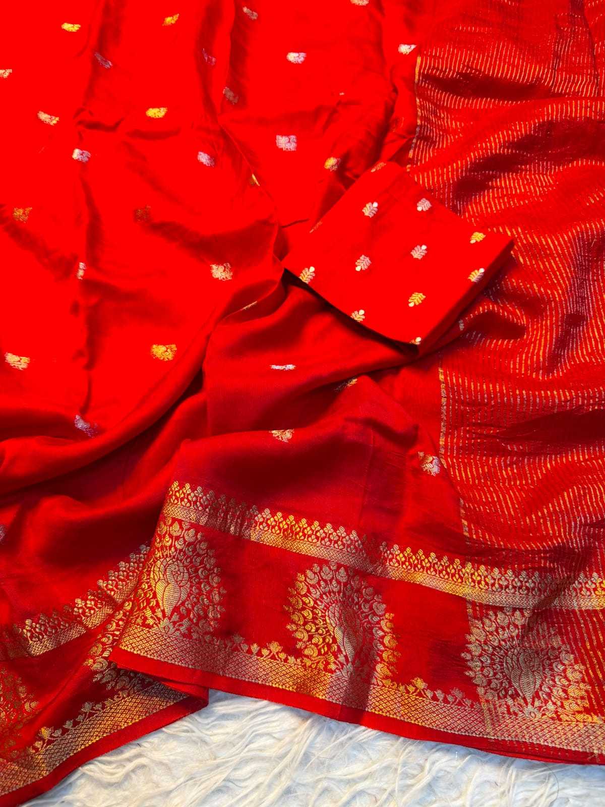 Aamodiniya Pure Viscos Jacquard Saree