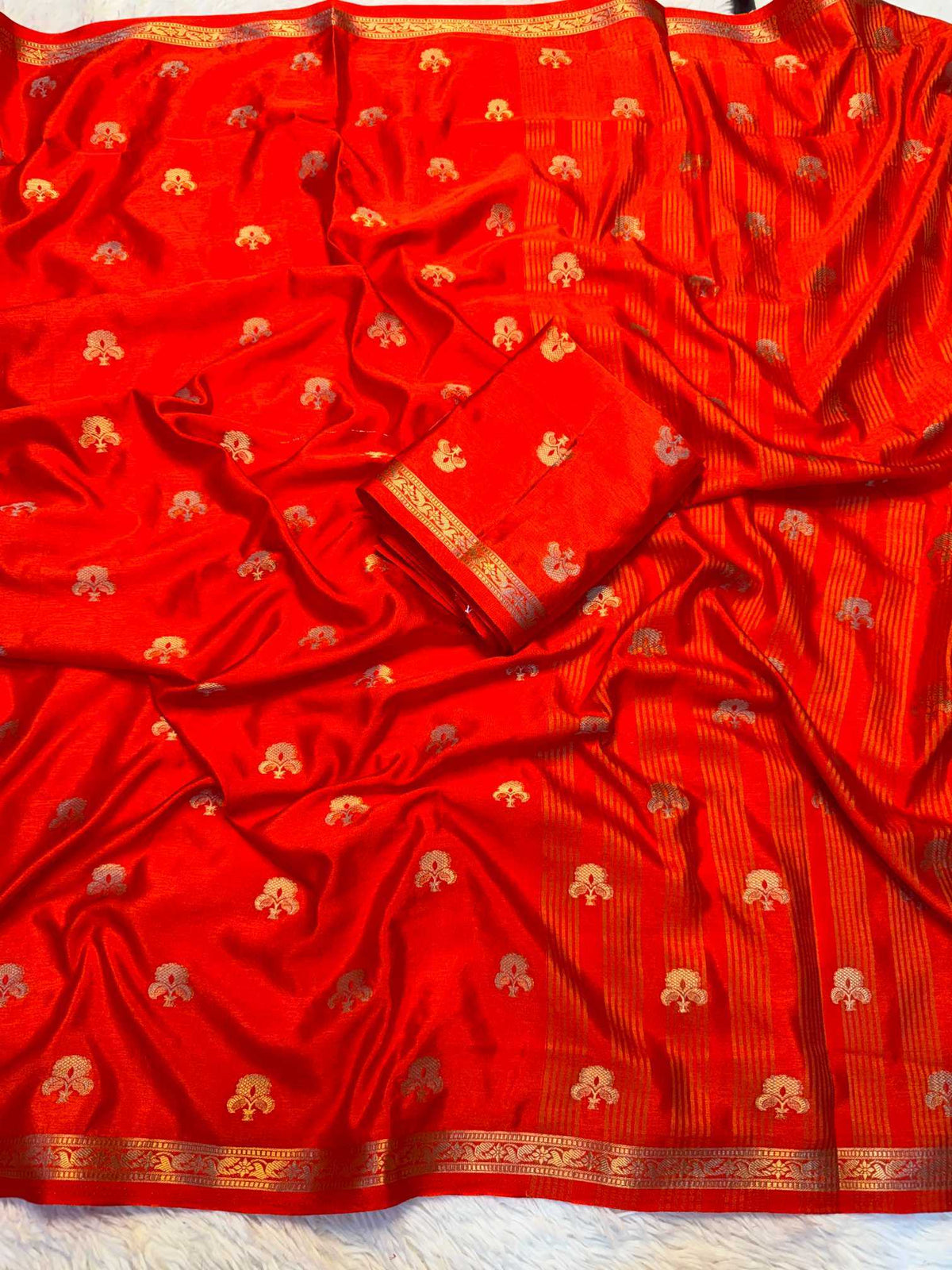 Madhvika Silk Traditional Saree