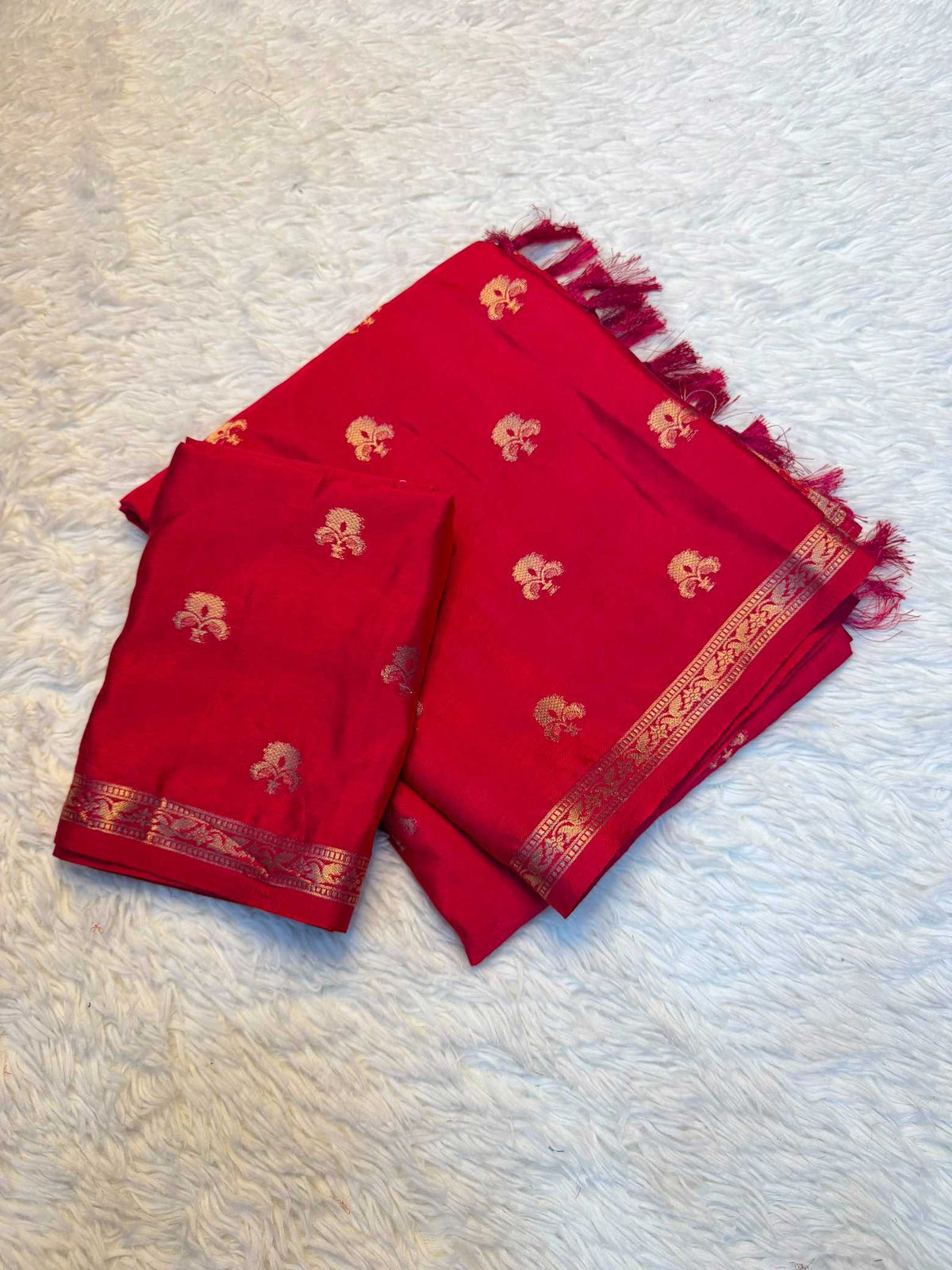 Madhvika Silk Traditional Saree