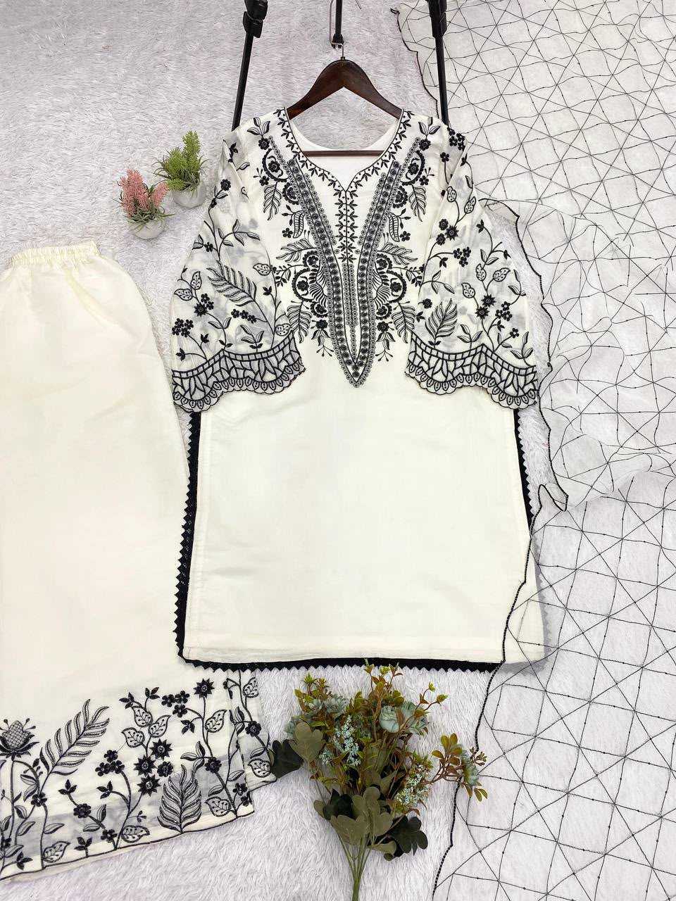 Cotton Embroidery Suit in Lavender