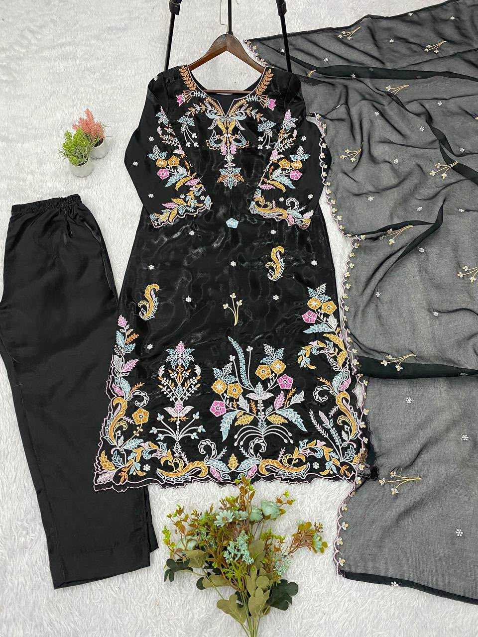 Heavy Roman Silk Embroidery Suit 2124
