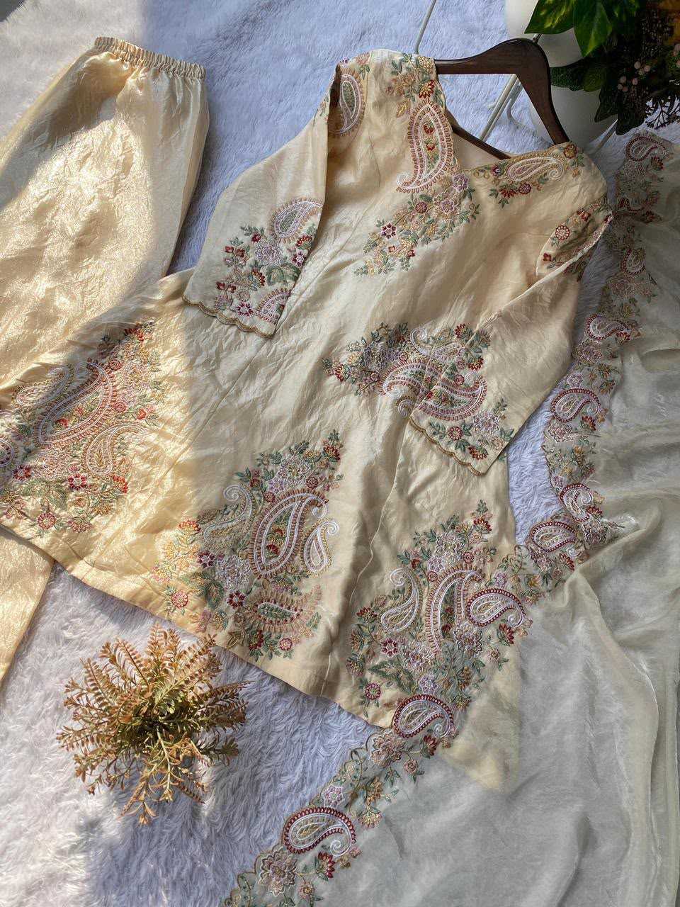 Fendy Embroidery Suit in White
