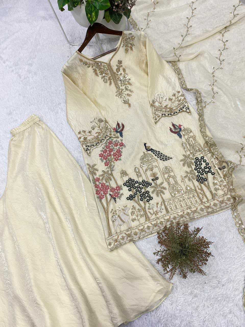 Fendy Embroidery Suit