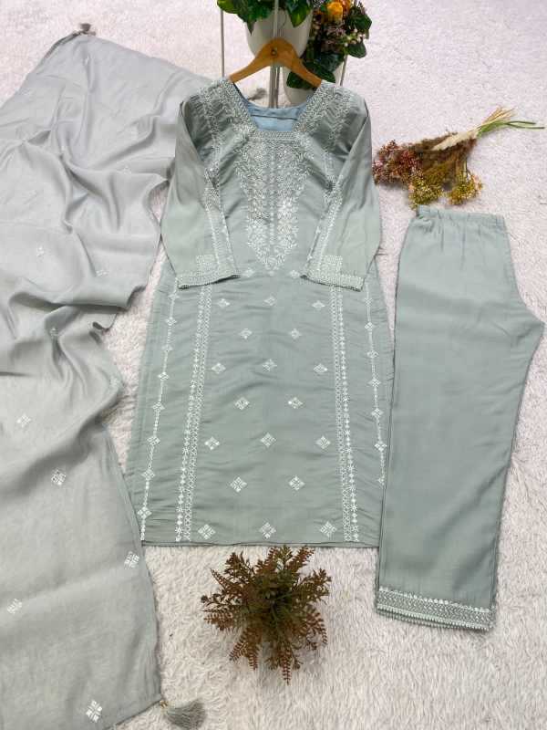 Heavy Roman Silk Embroidery Suit
