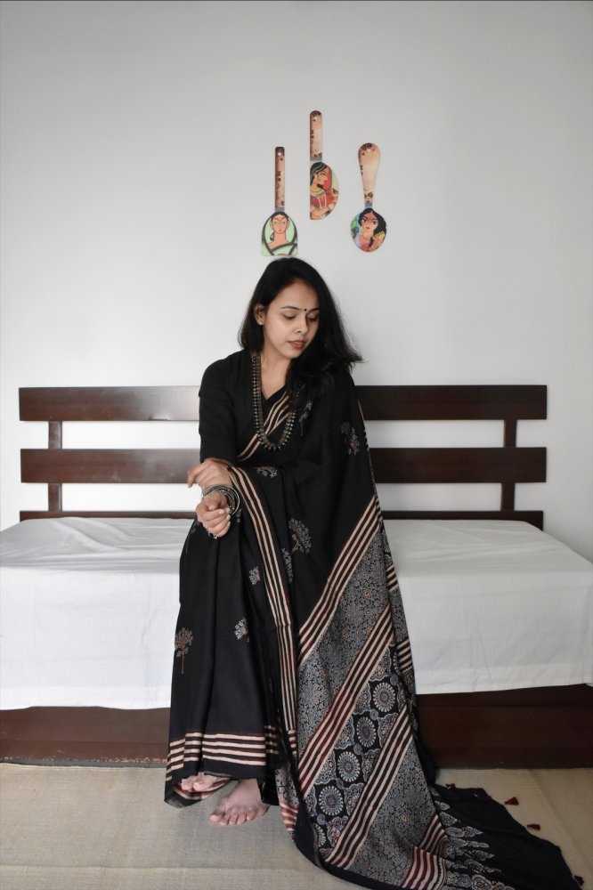 Gauri Muslin Silk Printed Saree