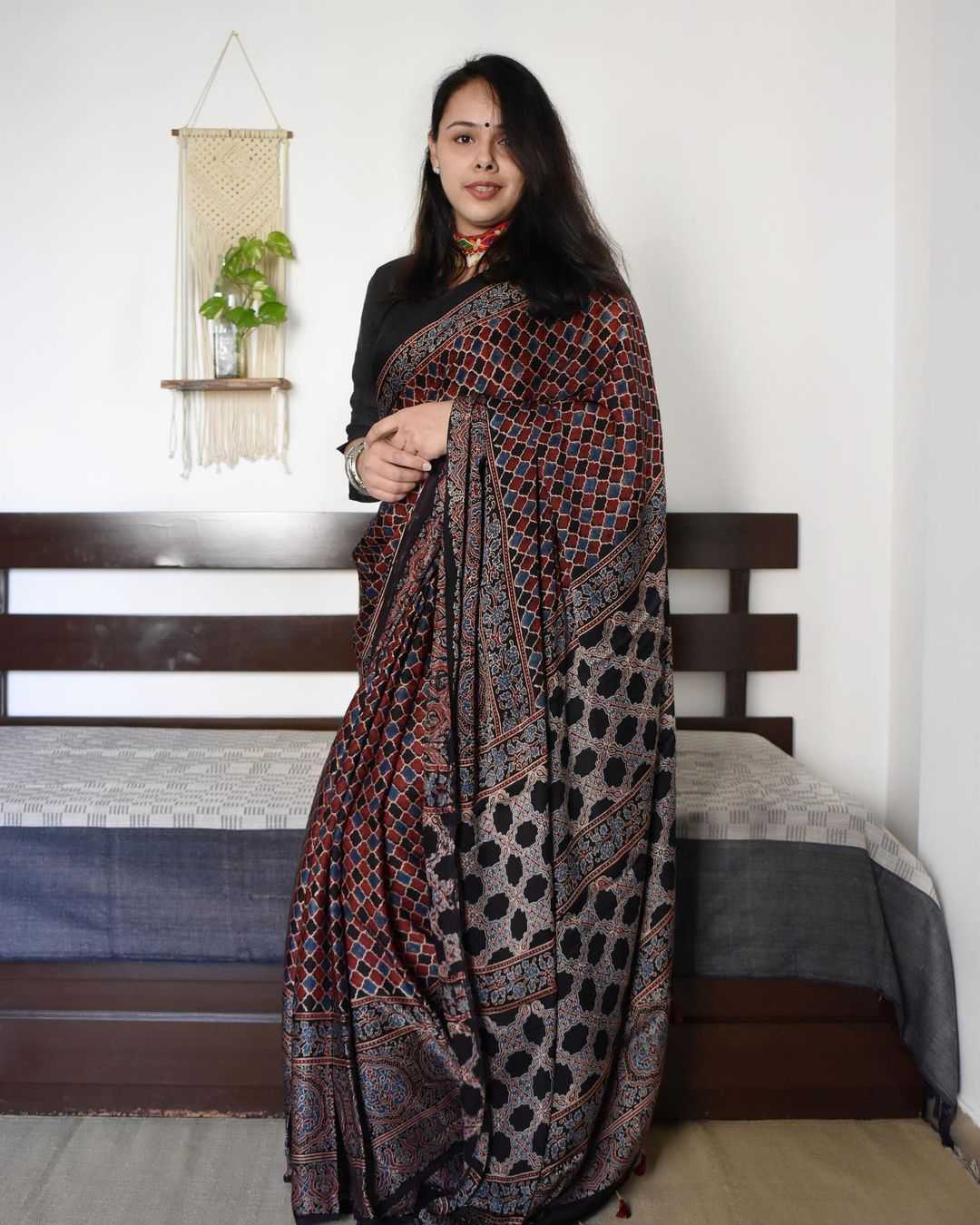 Gauri Muslin Silk Printed Saree