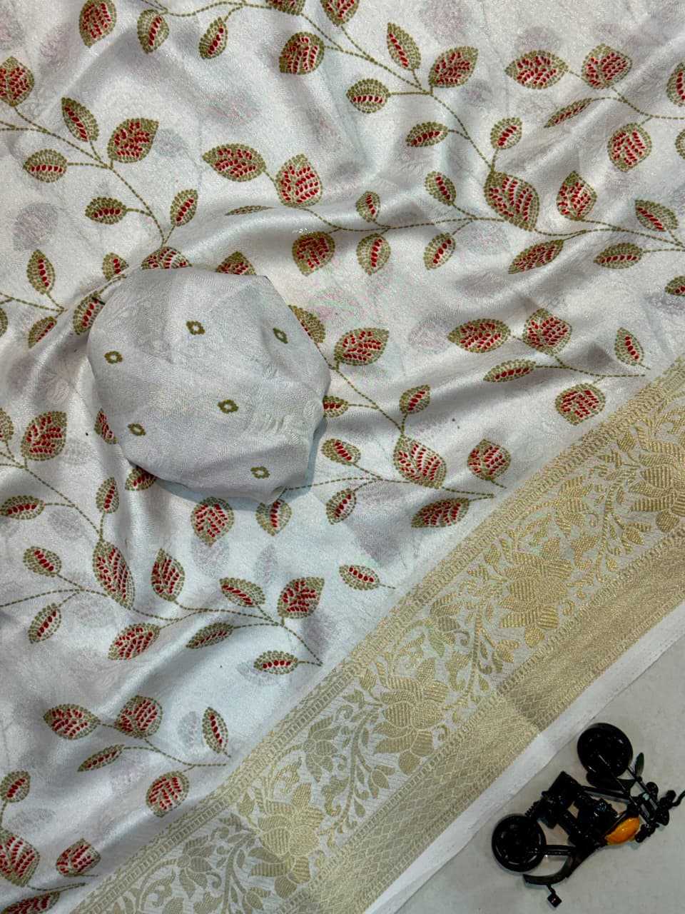 Pankhudi Premium Georgette Designer Saree