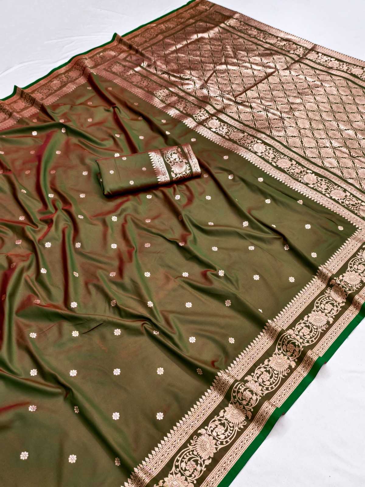 Banarasi Soft Silk Saree in Green