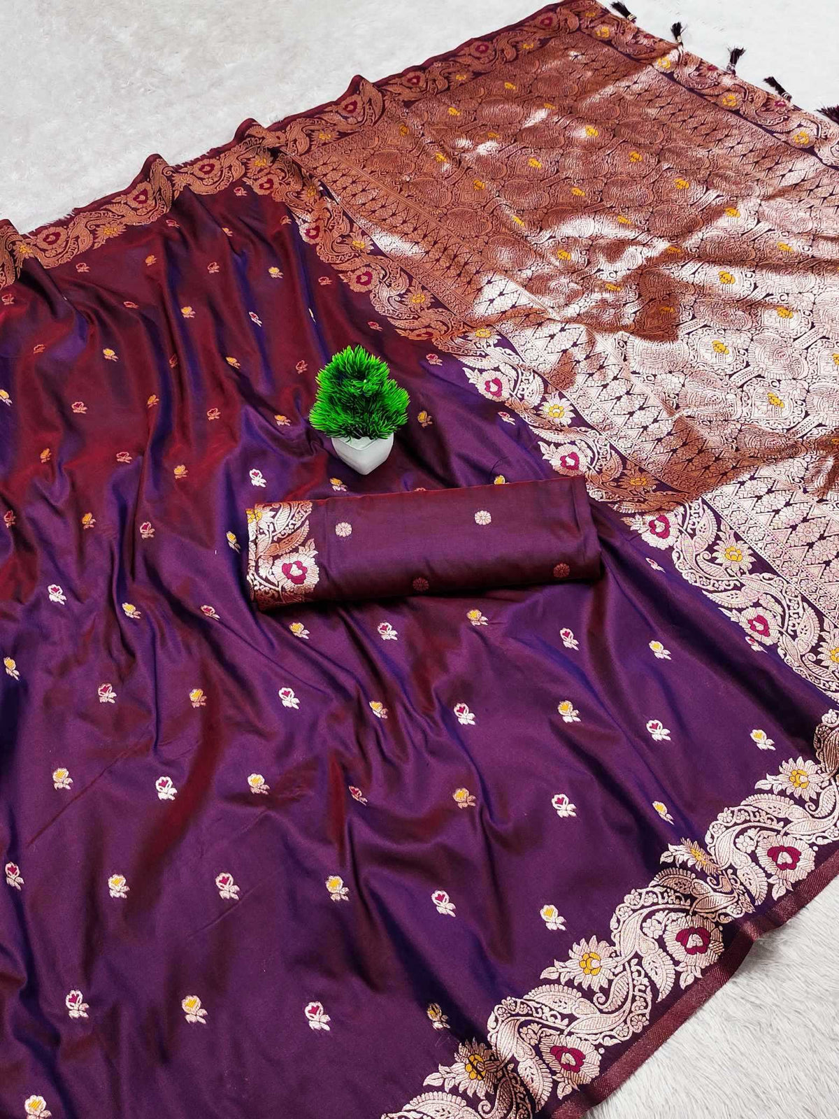 Aakankshita Banarasi Soft Silk Saree
