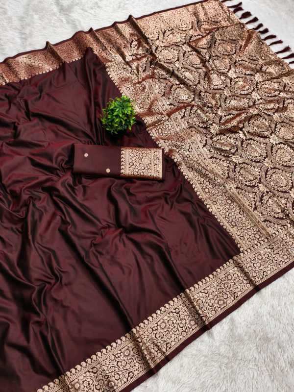 Gala Soft Silk Zari Border Saree