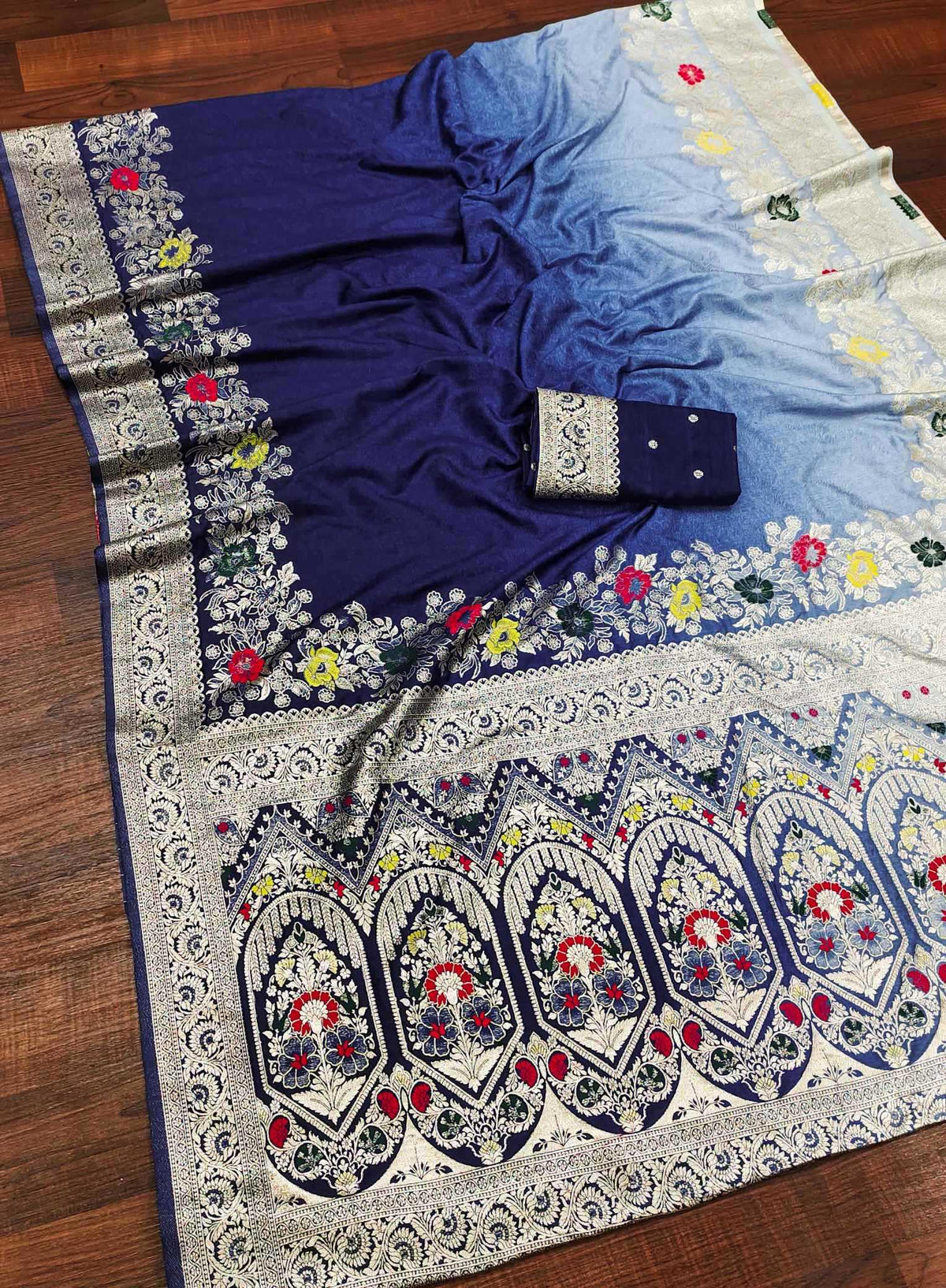 Manohari Dola Silk Saree