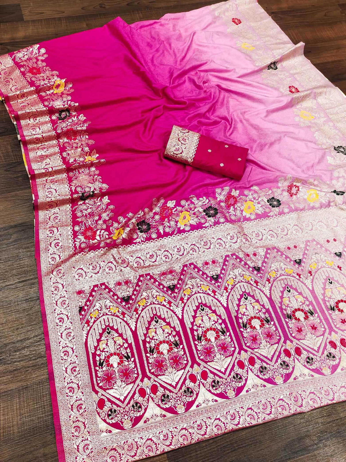 Manohari Dola Silk Saree