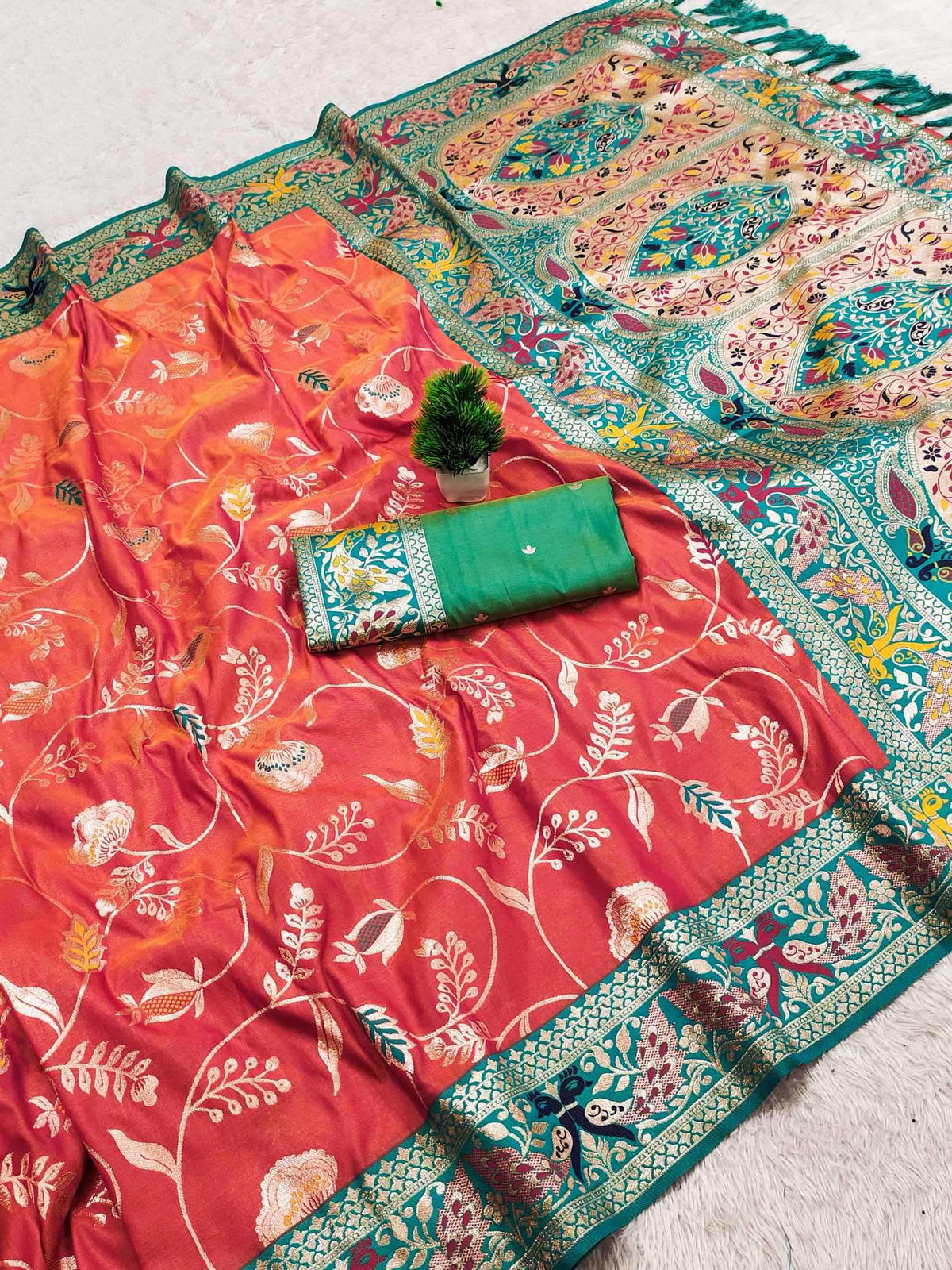 Saheli Paithani Silk Saree in Dark Wine