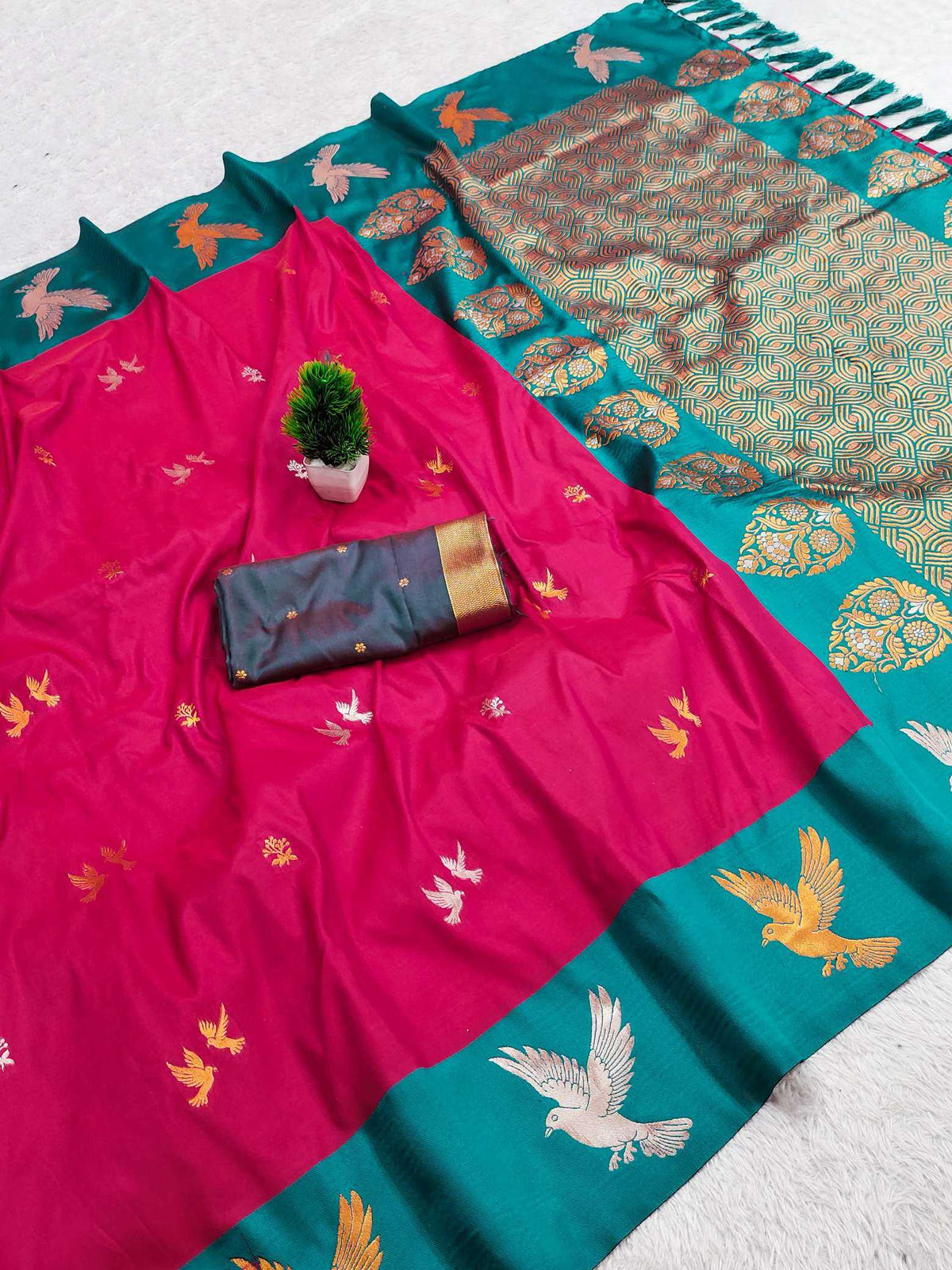 Sonpari Soft Silk Saree
