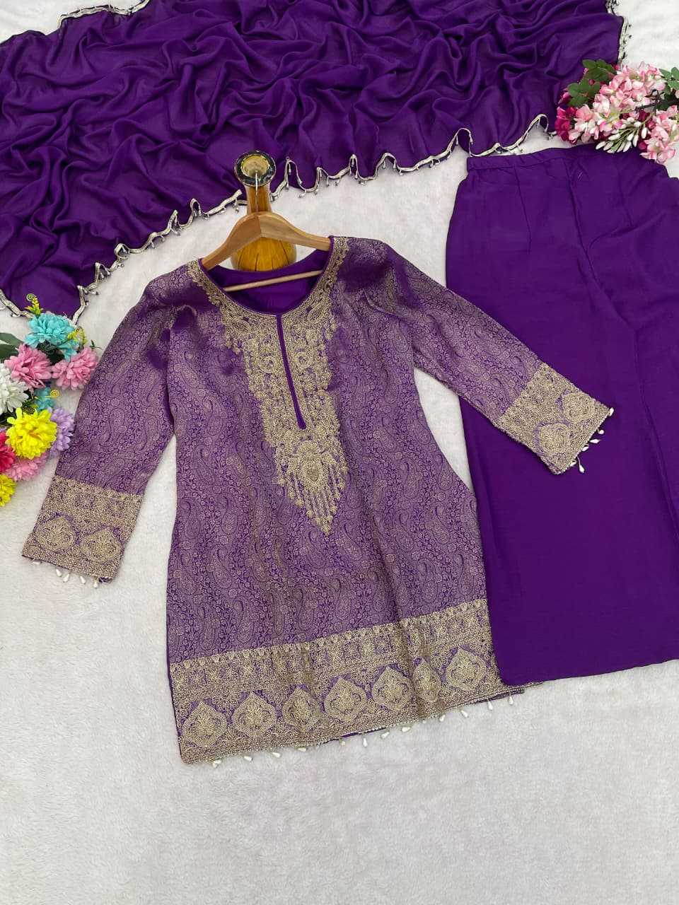 Jacquard Embroidery Suit
