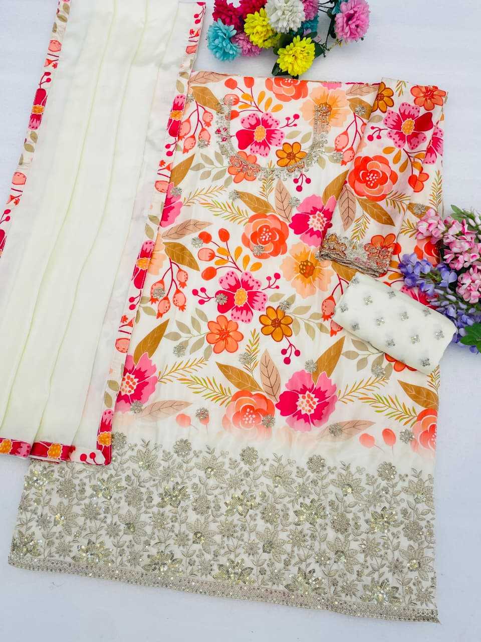 Chinon Printed Suit