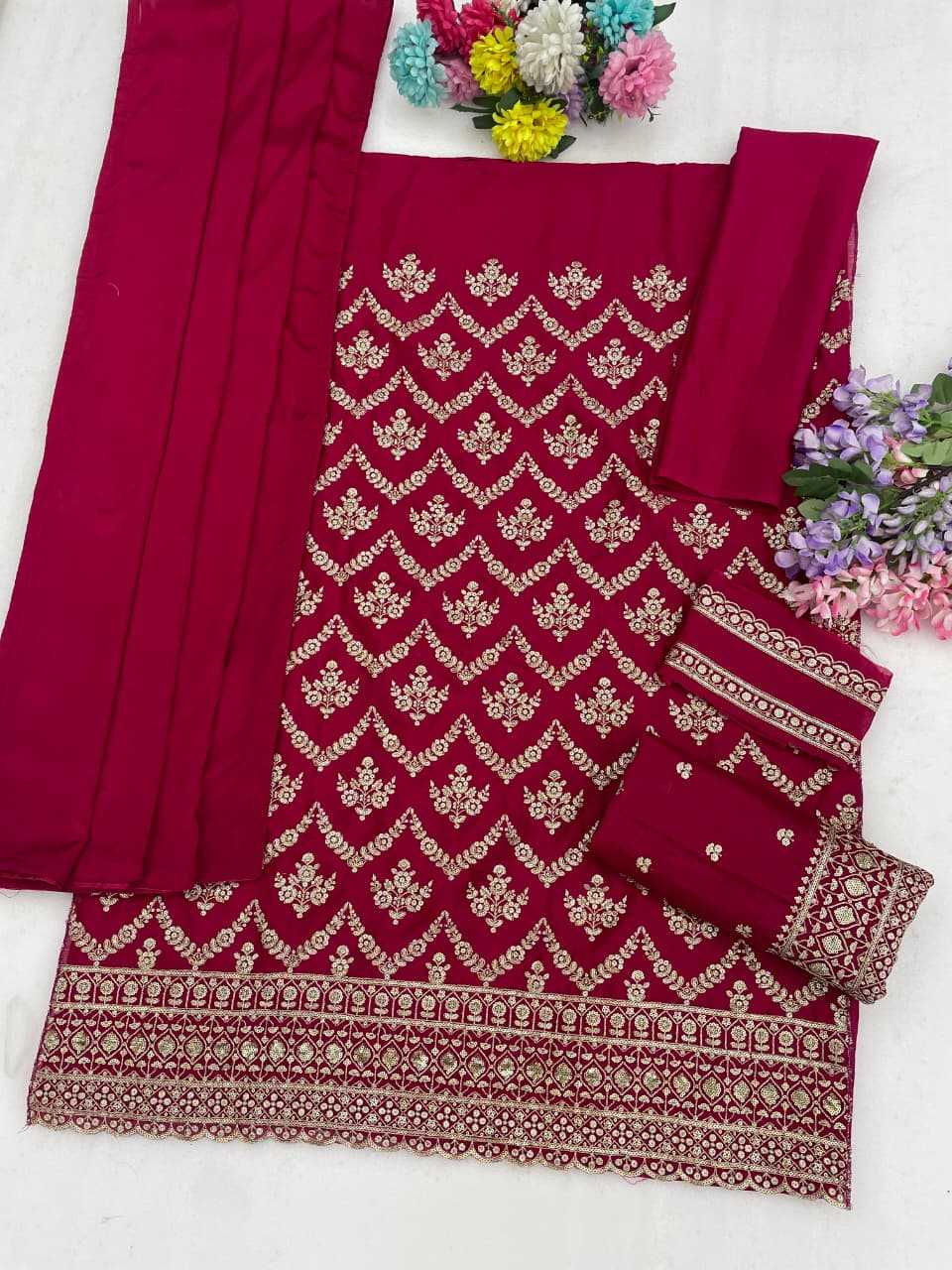 Chinon Embroidery Suit