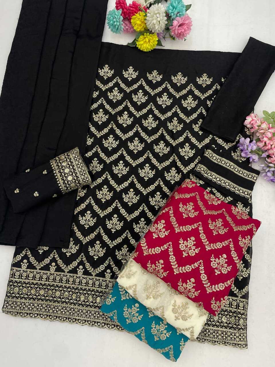 Chinon Embroidery Suit