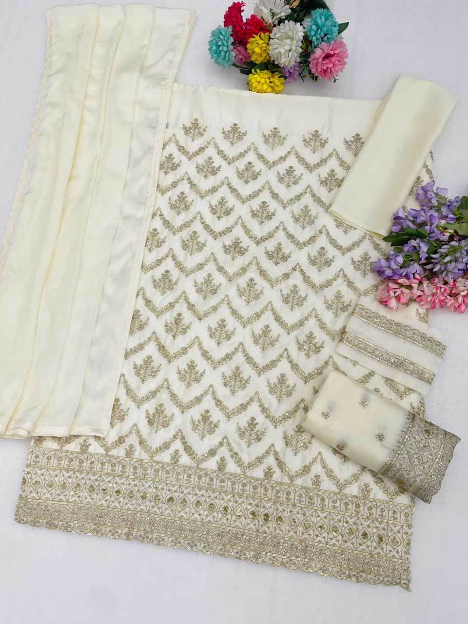 Chinon Embroidery Suit