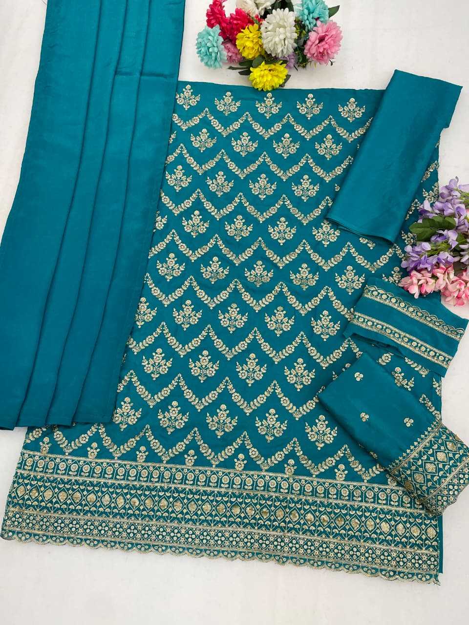 Chinon Embroidery Suit