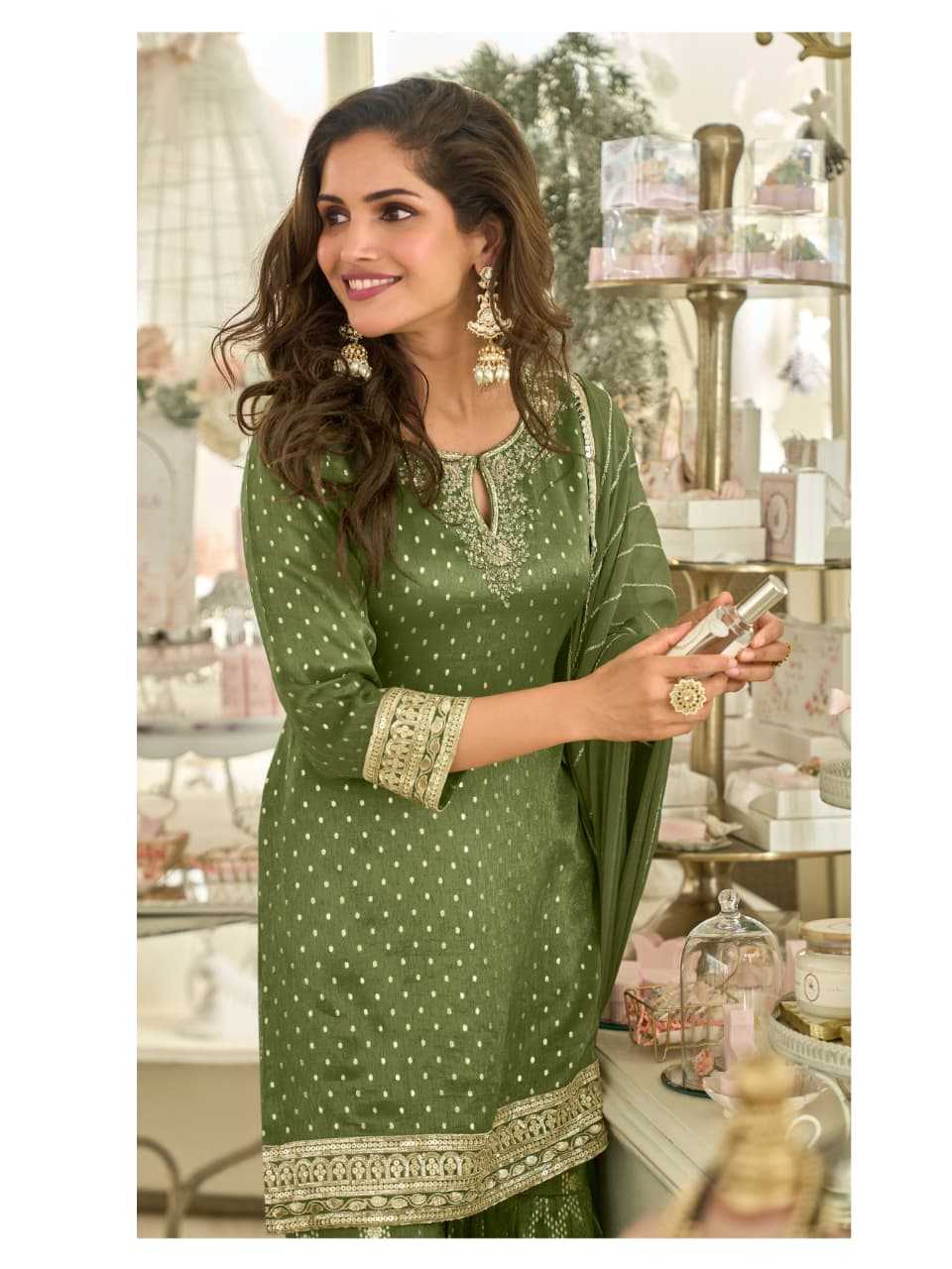 Viscose Embroidery Suit in Pink
