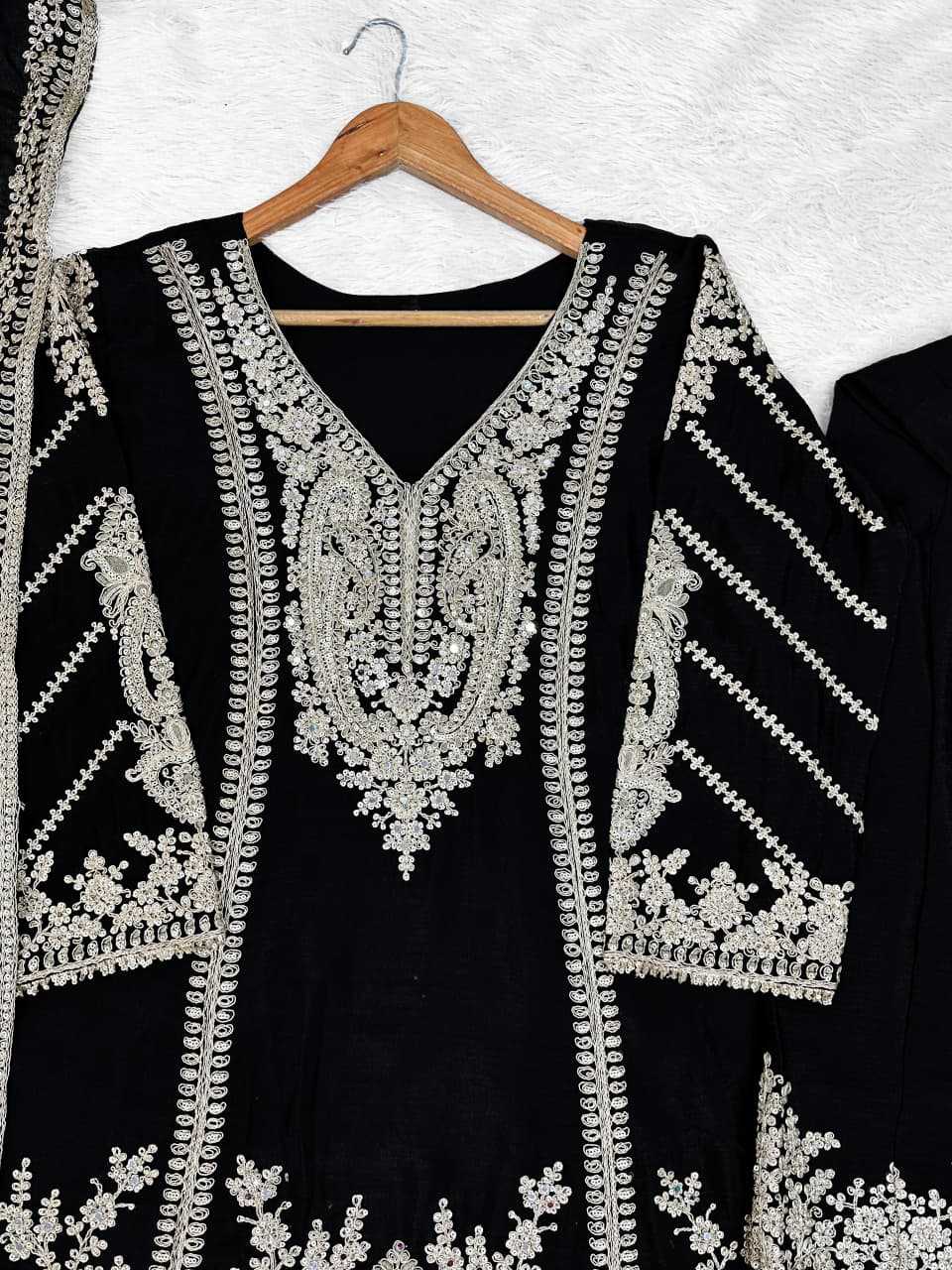 Embroidery Suit