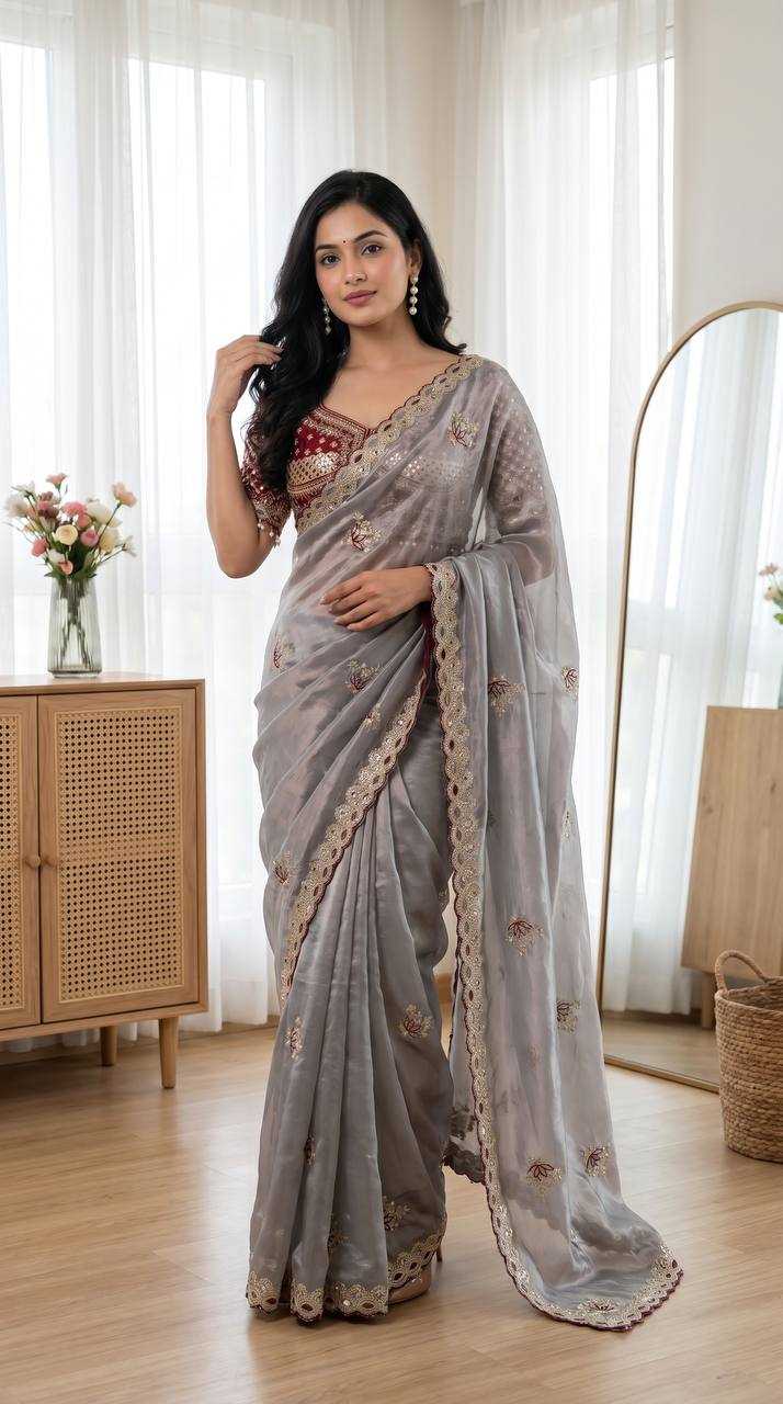 Fendy Embroidered Saree
