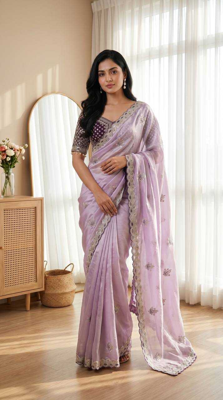 Fendy Embroidered Saree