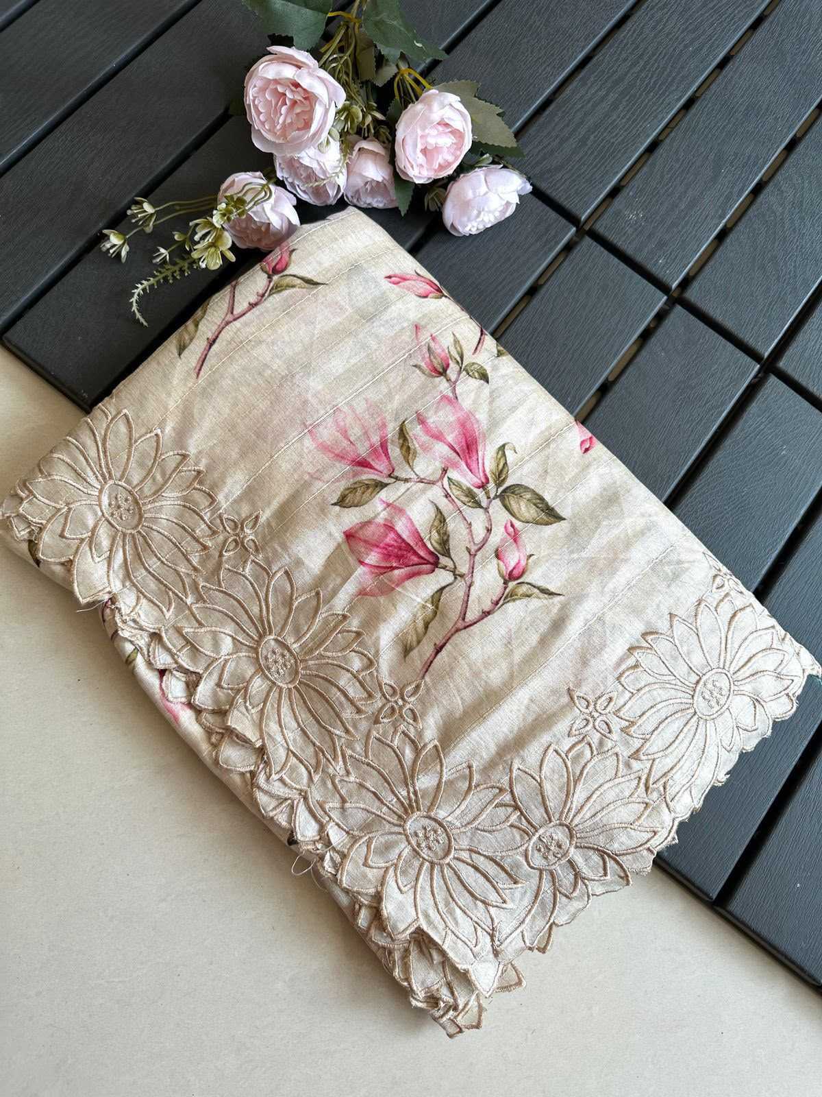 Floral Butta Tussar Silk Saree