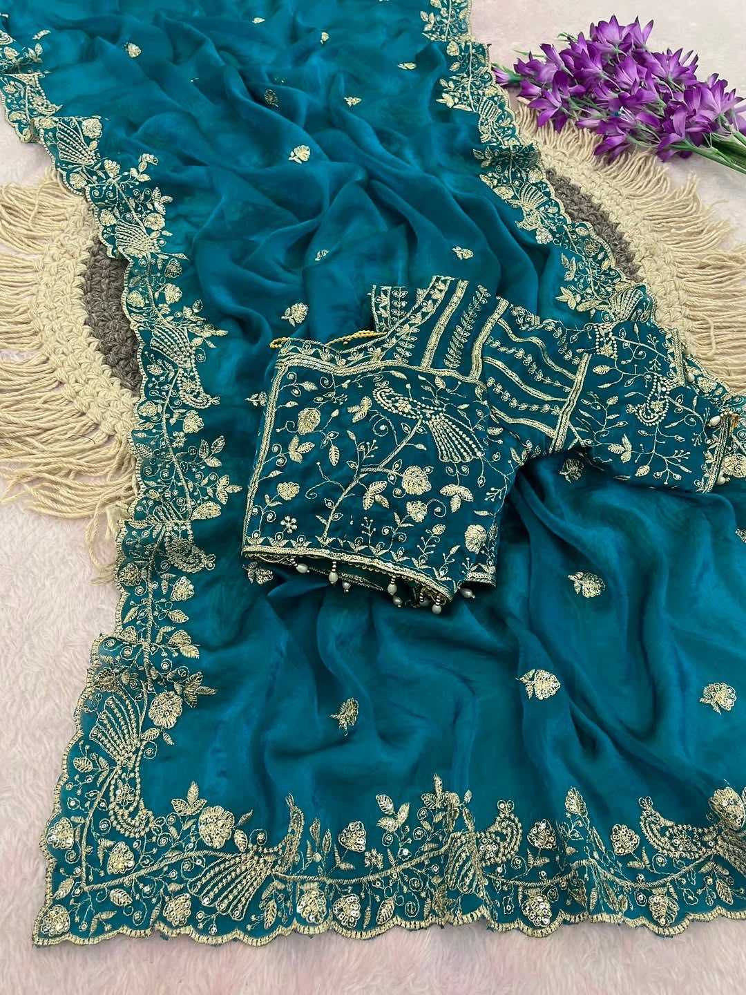Fendy Embroidered Saree