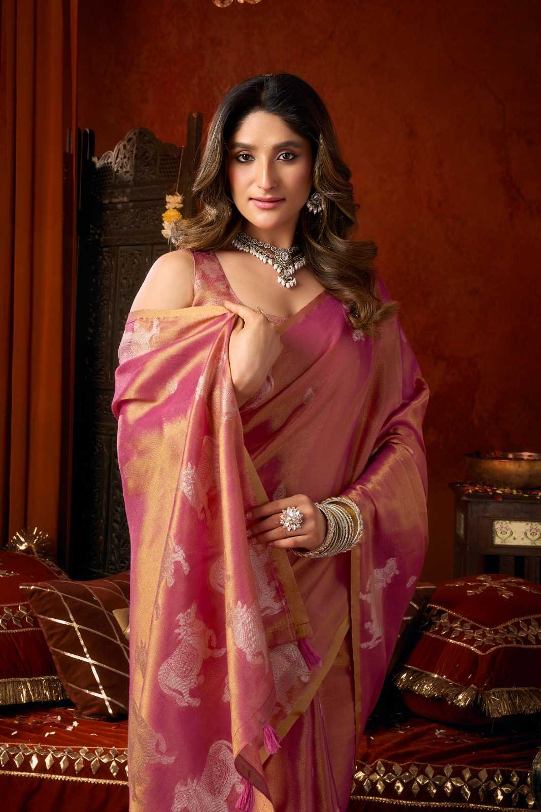 Gobuni Supriya Tissue Party Wear Saree