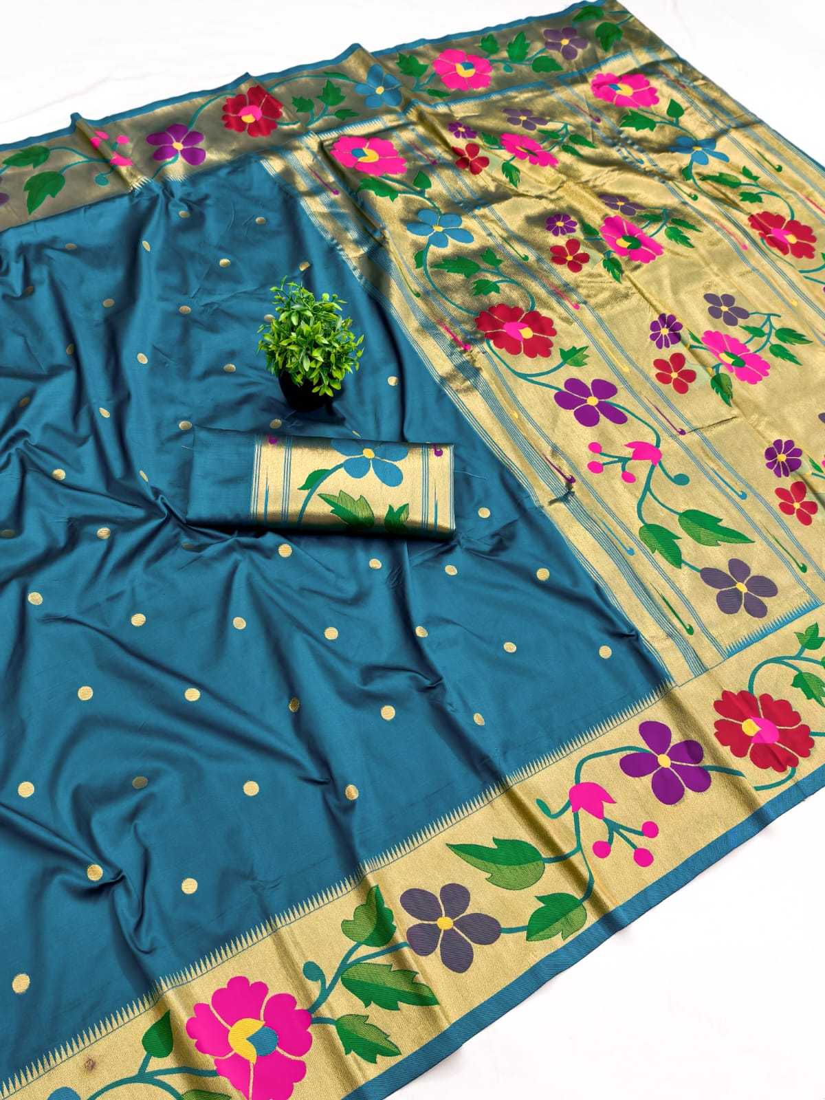 Avanthika Soft Silk Traditional Saree