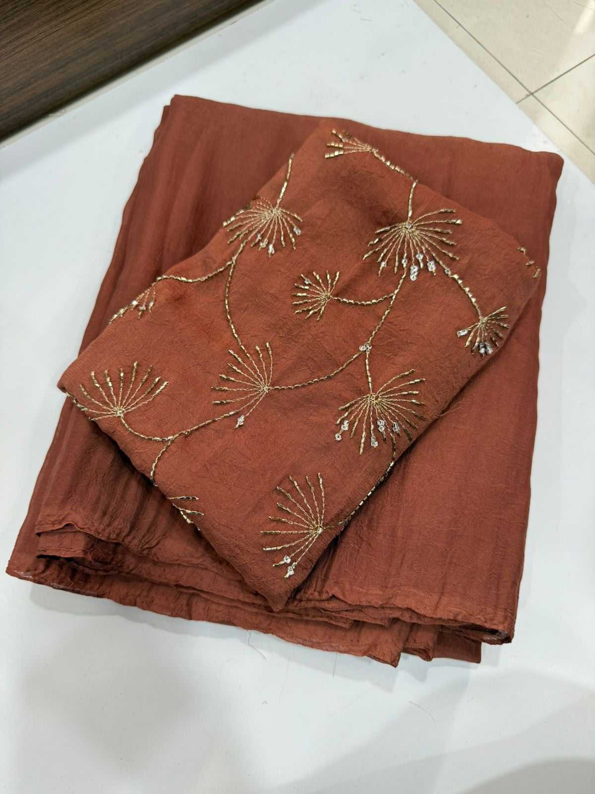 Crunchi Traditional Silk Saree