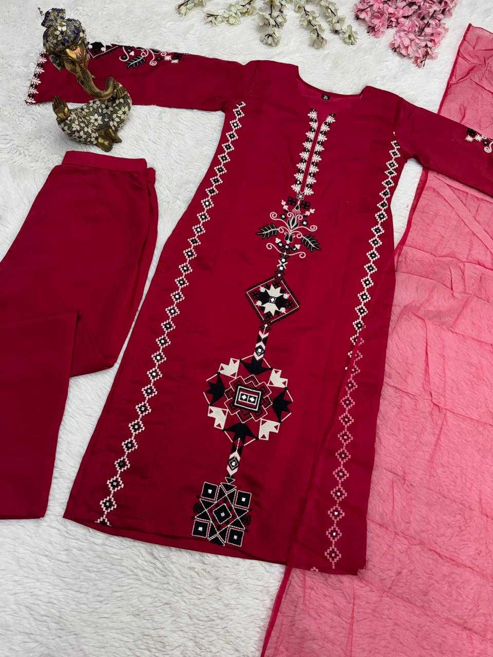 Embroidery Suit