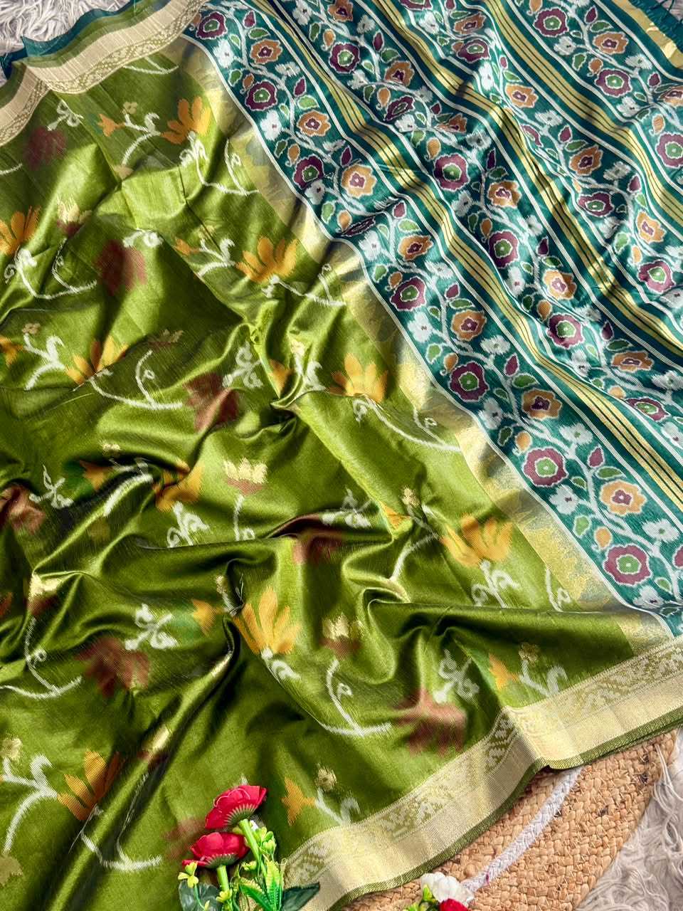 Aaheli Soft Silk Saree