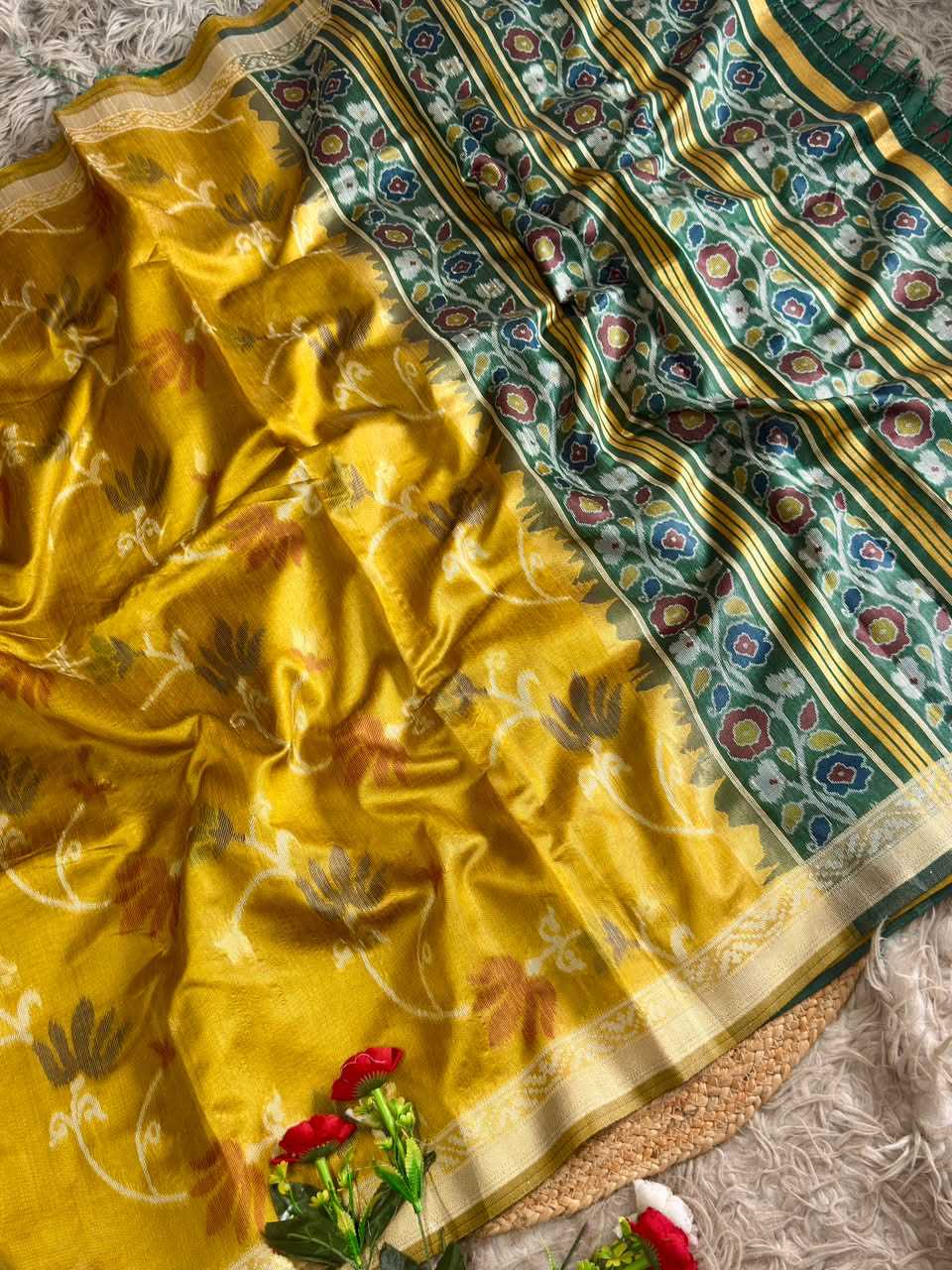 Aaheli Soft Silk Saree
