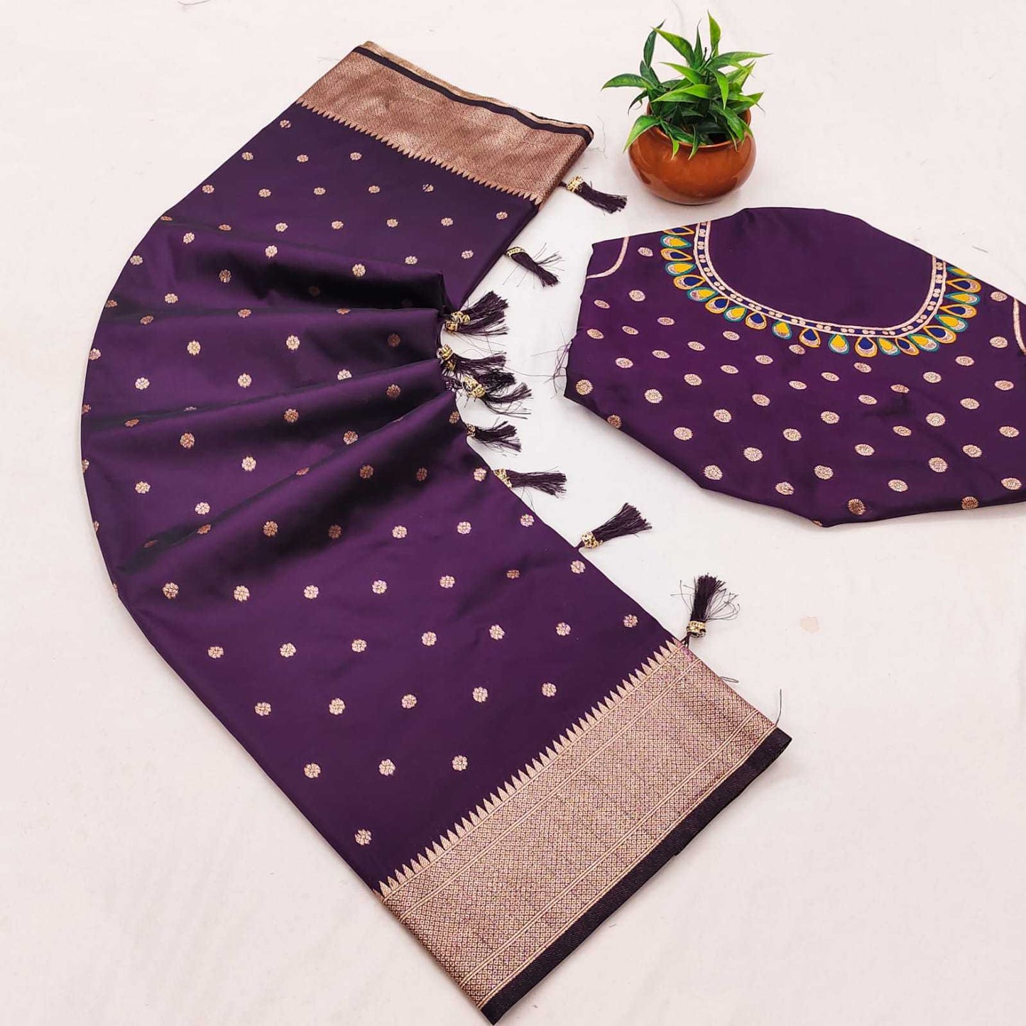 Zari Border Saree