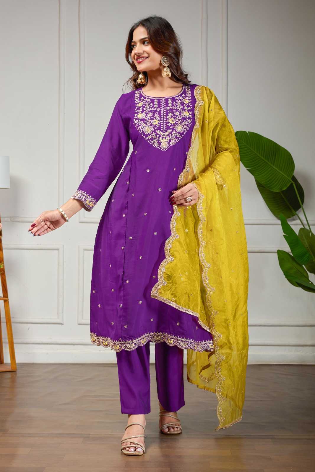 Heavy Roman Silk Embroidery Suit in Violet