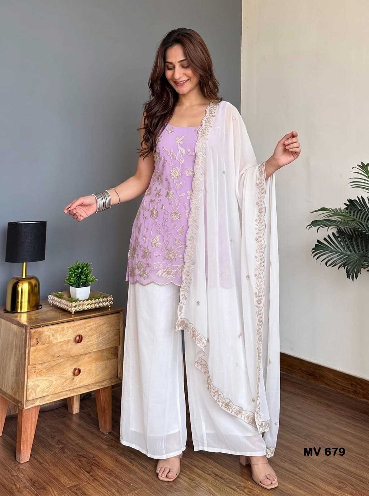 Georgette Embroidery Suit 679