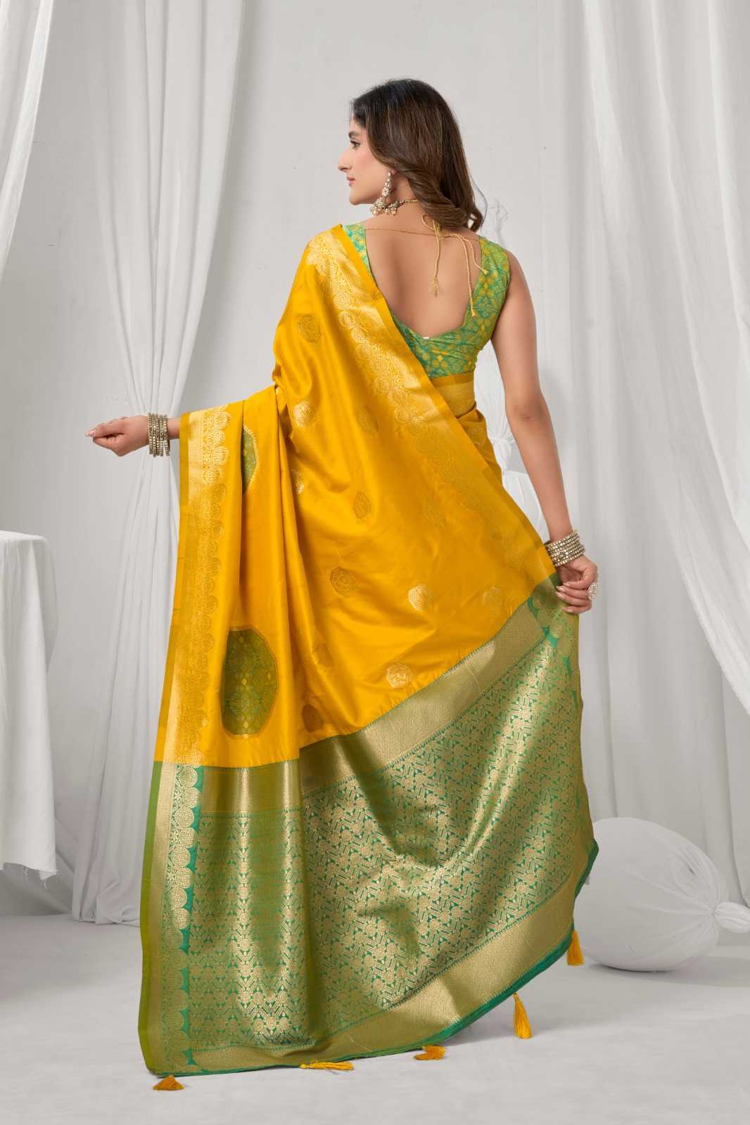 Gobuni Shraddha Soft Silk Heavy Saree