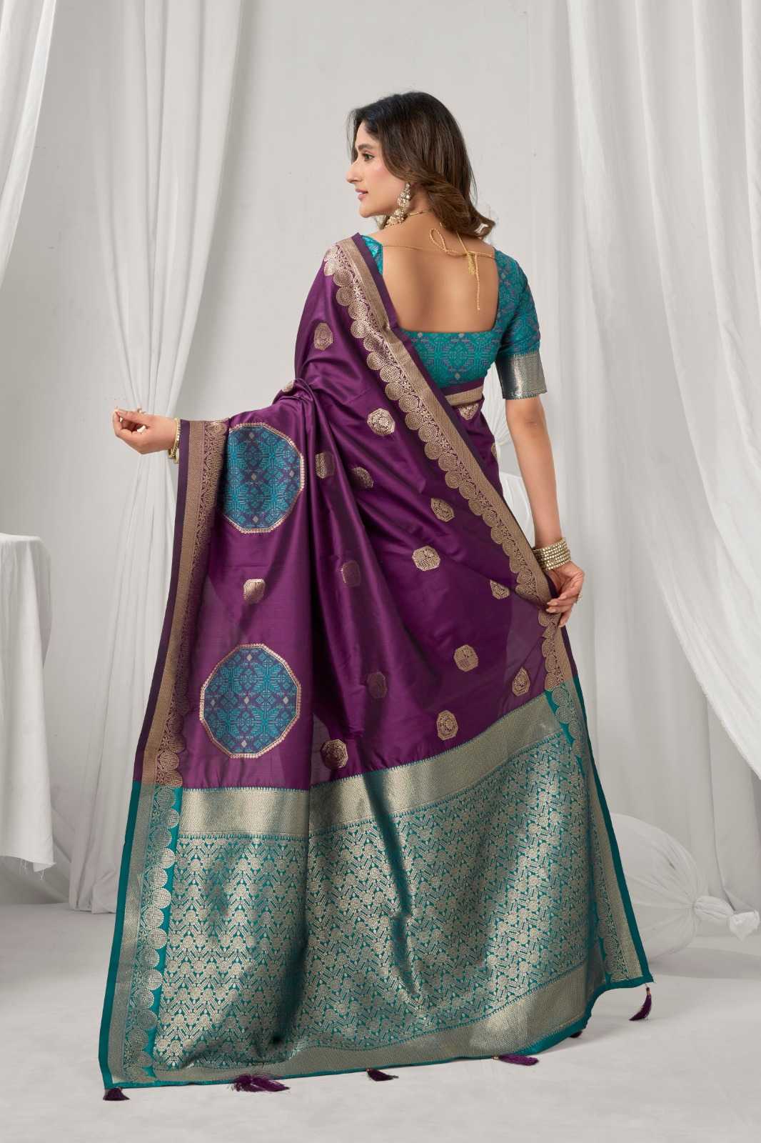 Gobuni Shraddha Soft Silk Heavy Saree