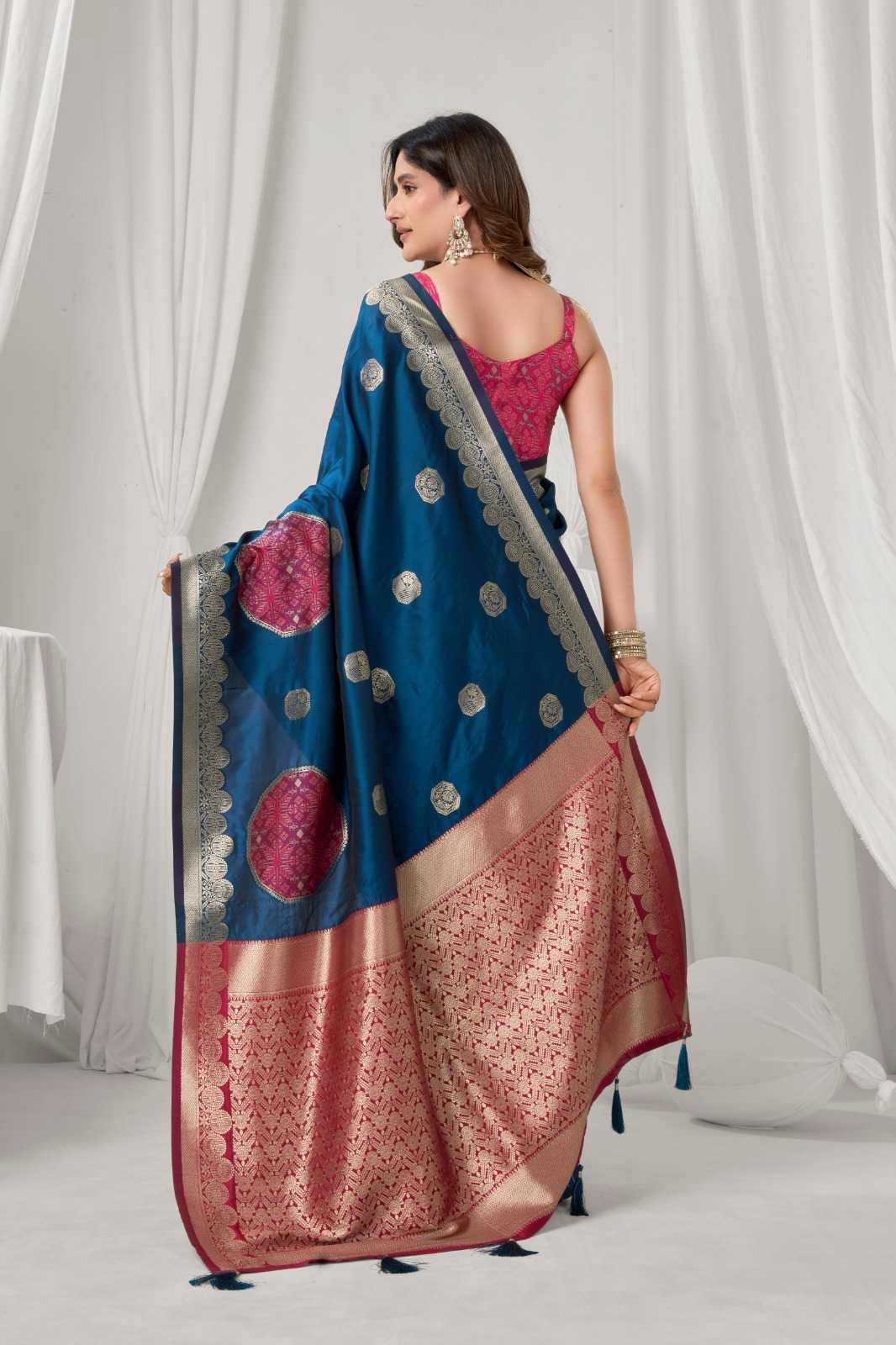 Gobuni Shraddha Soft Silk Heavy Saree