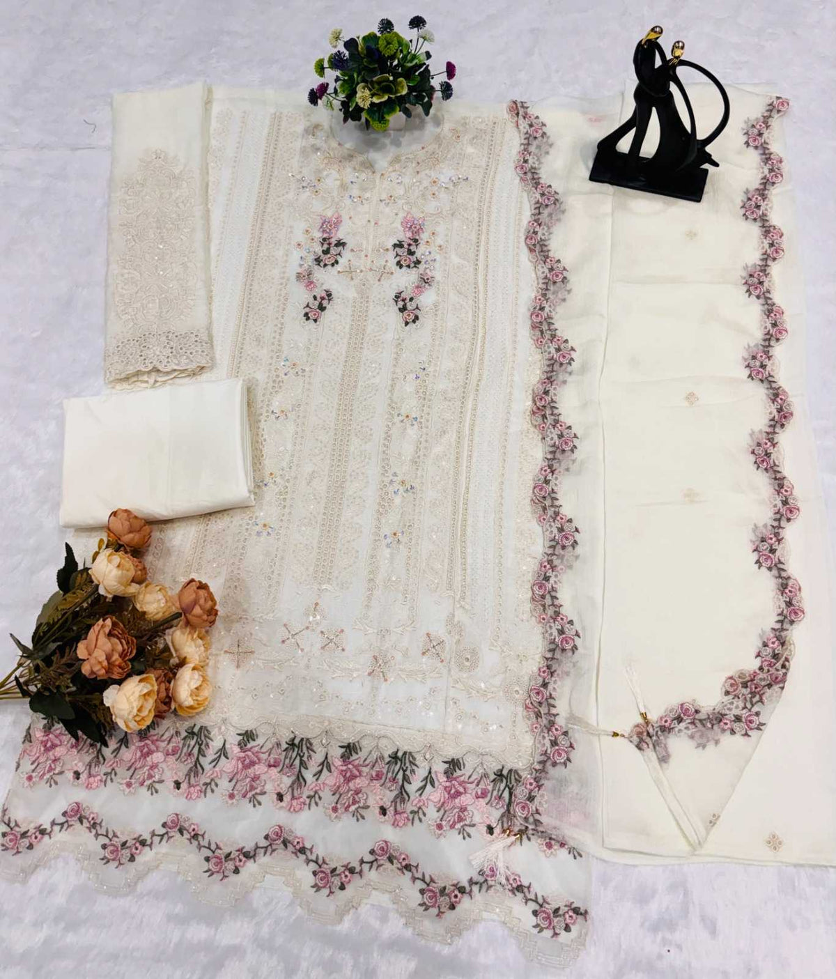 Maaria Chiffon Embroidery Suit