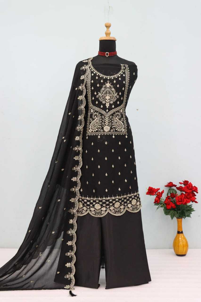 Pavitra Crush Silk Ladies Suit